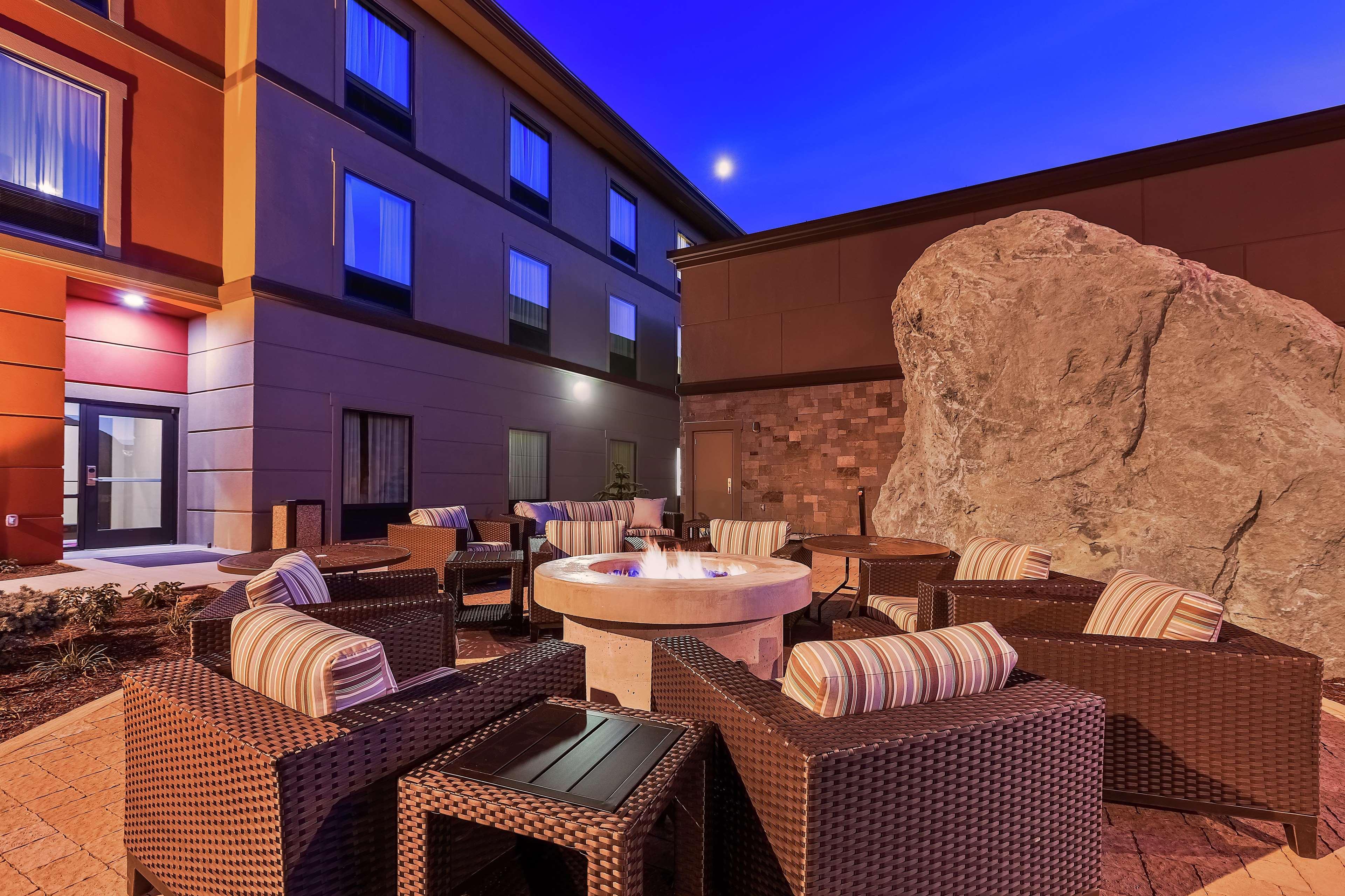 Hampton Inn & Suites Bend Exterior foto
